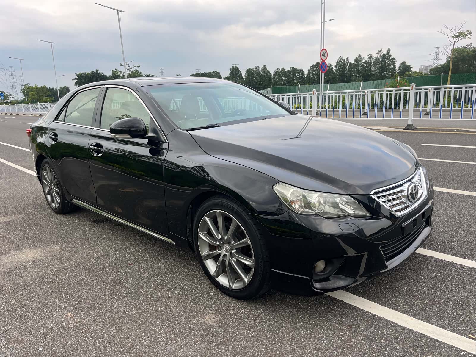 Toyota 2.5V, 2013 3