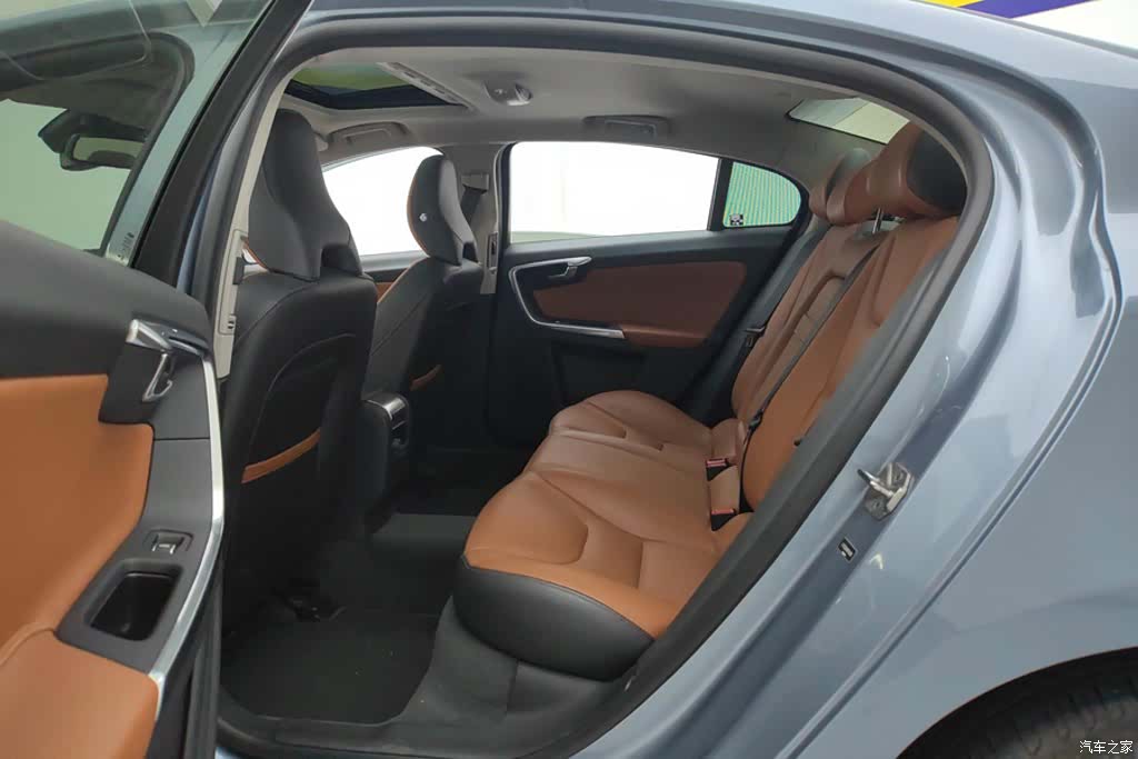 Volvo S60, 2016 11