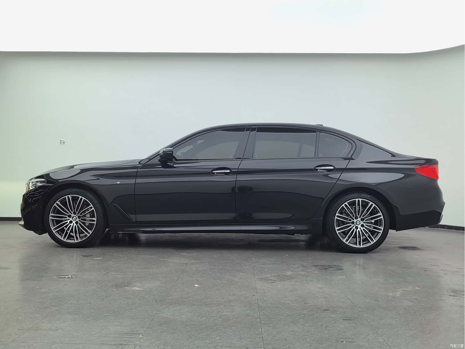 BMW 5 Series, 2017 8