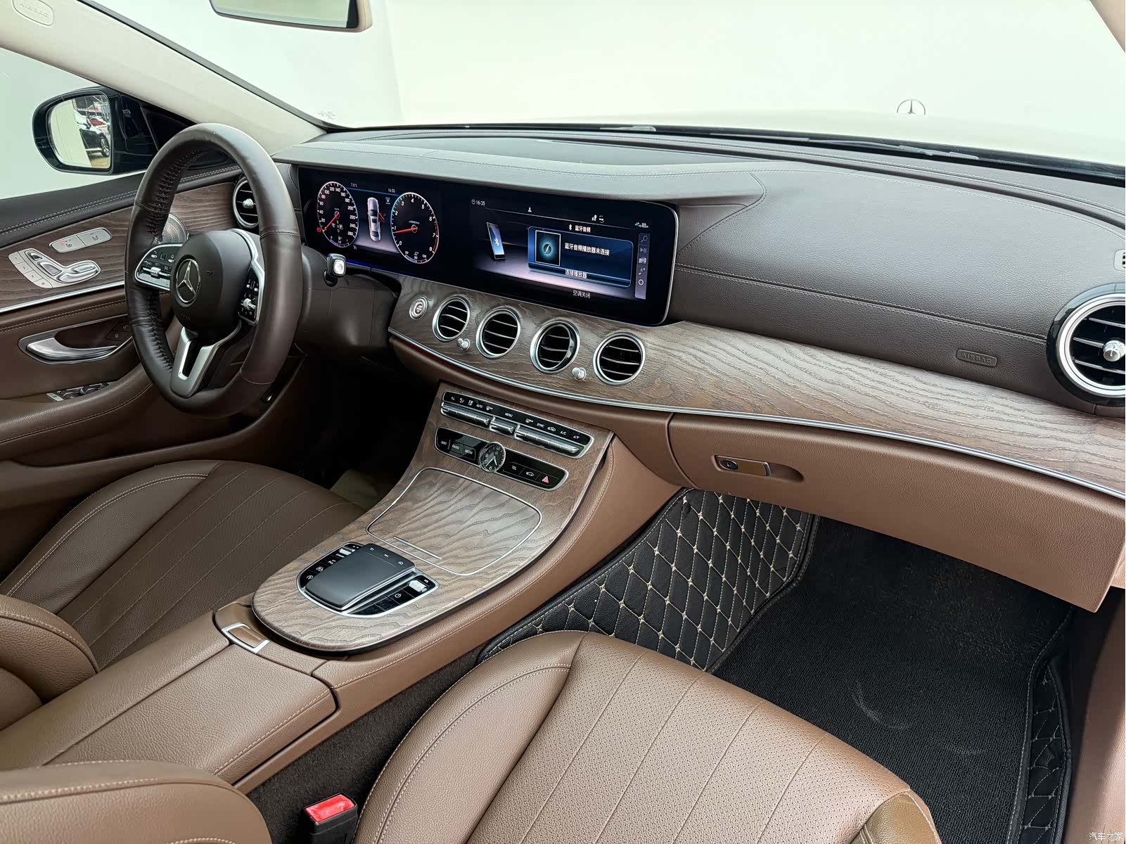 Mercedes-Benz E-Class, 2019 15