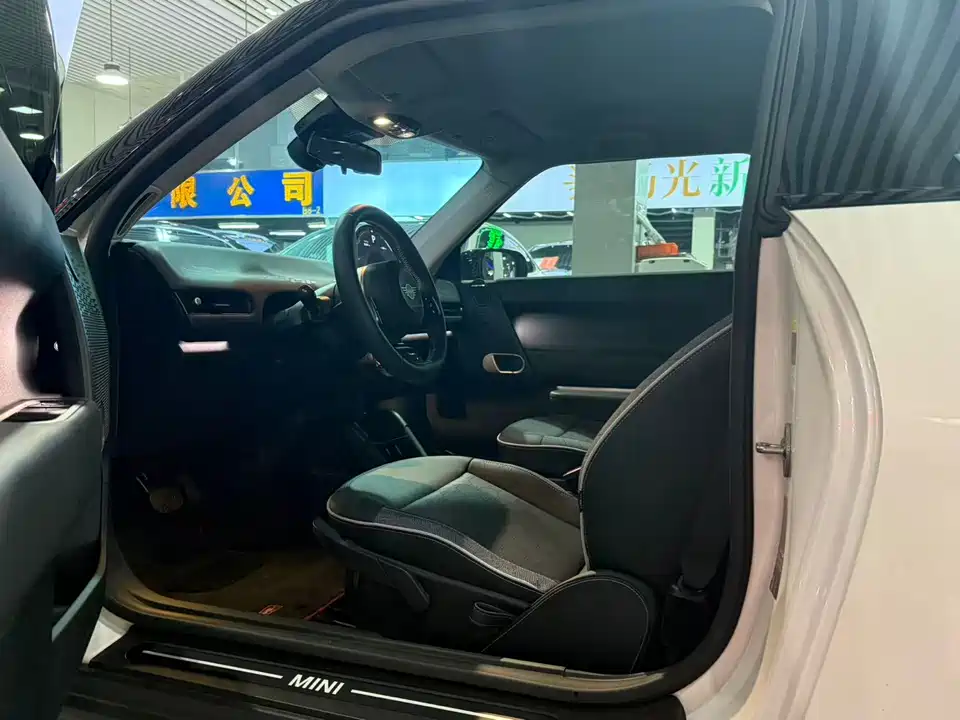 MINI Electric COOPER