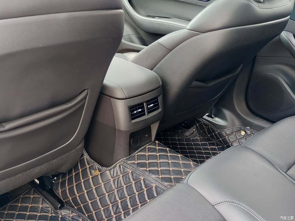 Cadillac CT5, 2025 9