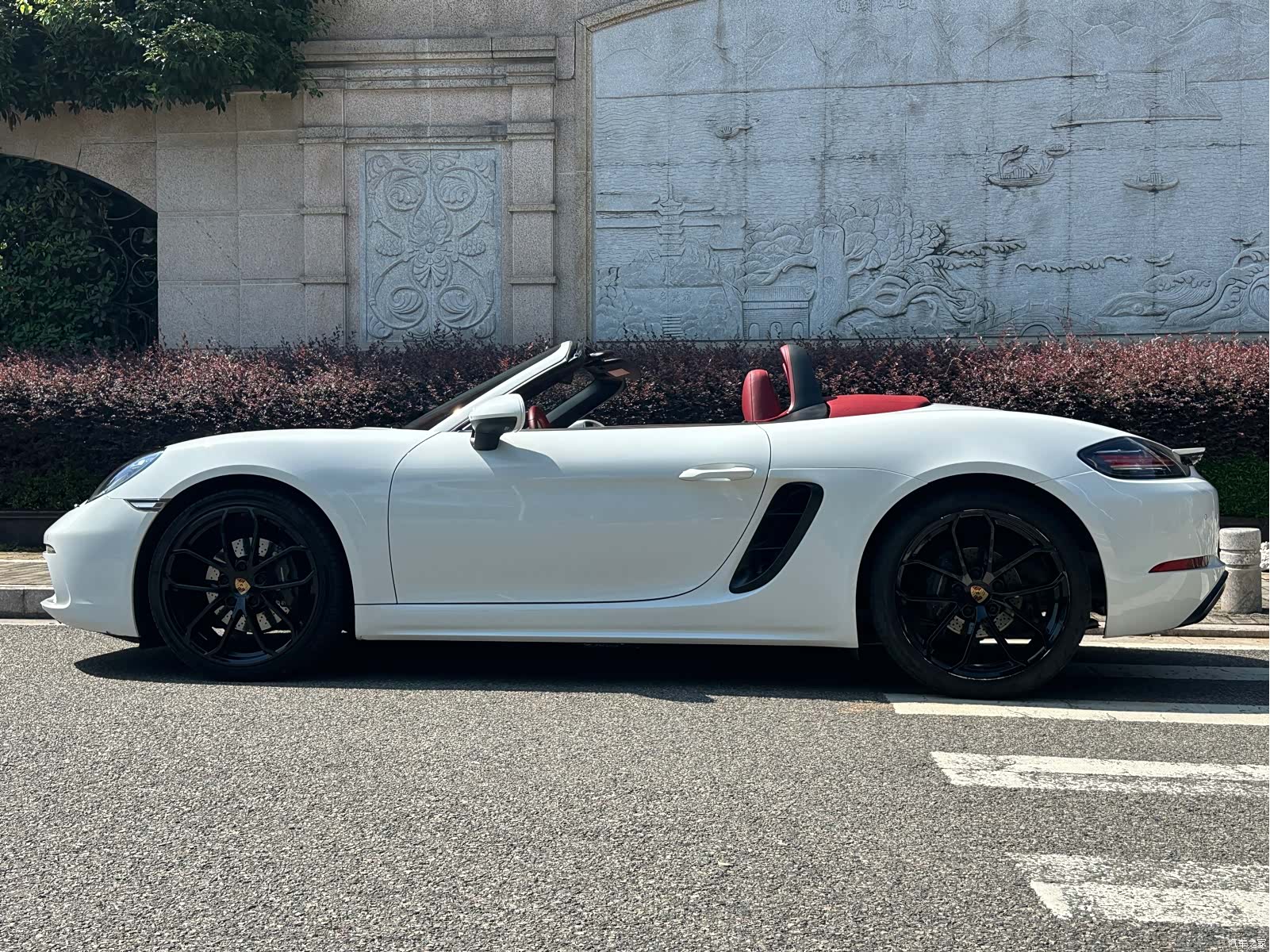 Porsche Boxster, 2024 все фото