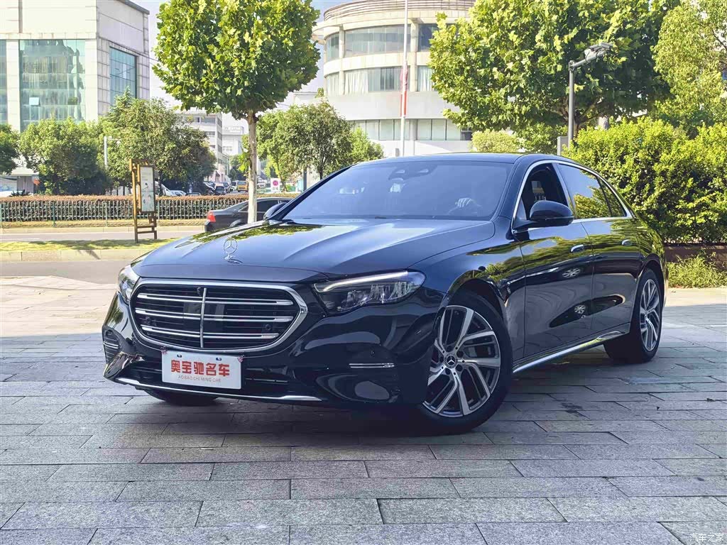 Mercedes-Benz E-Class, 2025 1