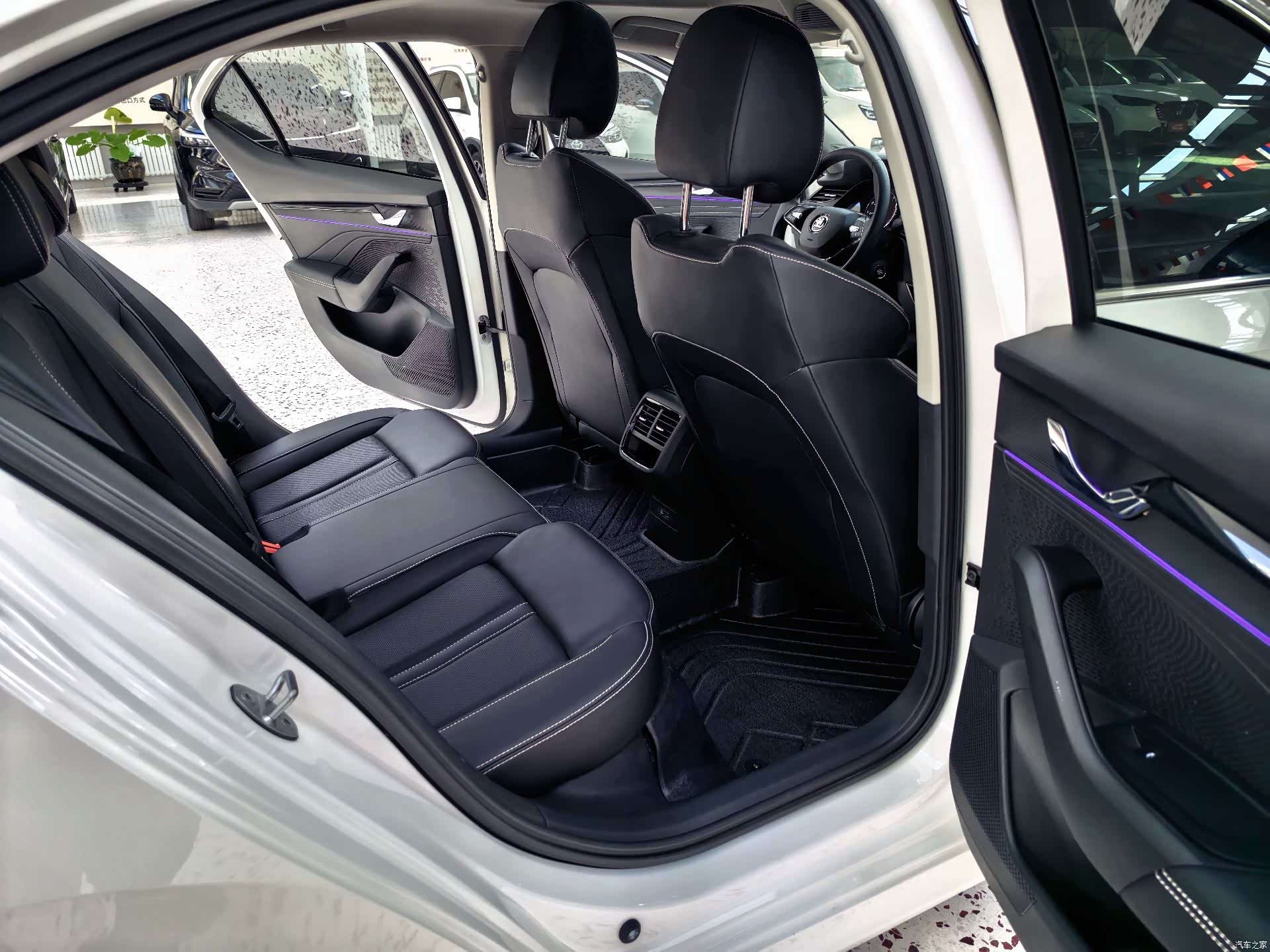 Skoda Octavia, 2022 11