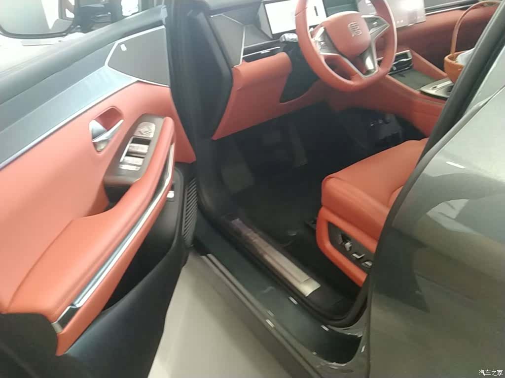 BYD Tang, 2025 16