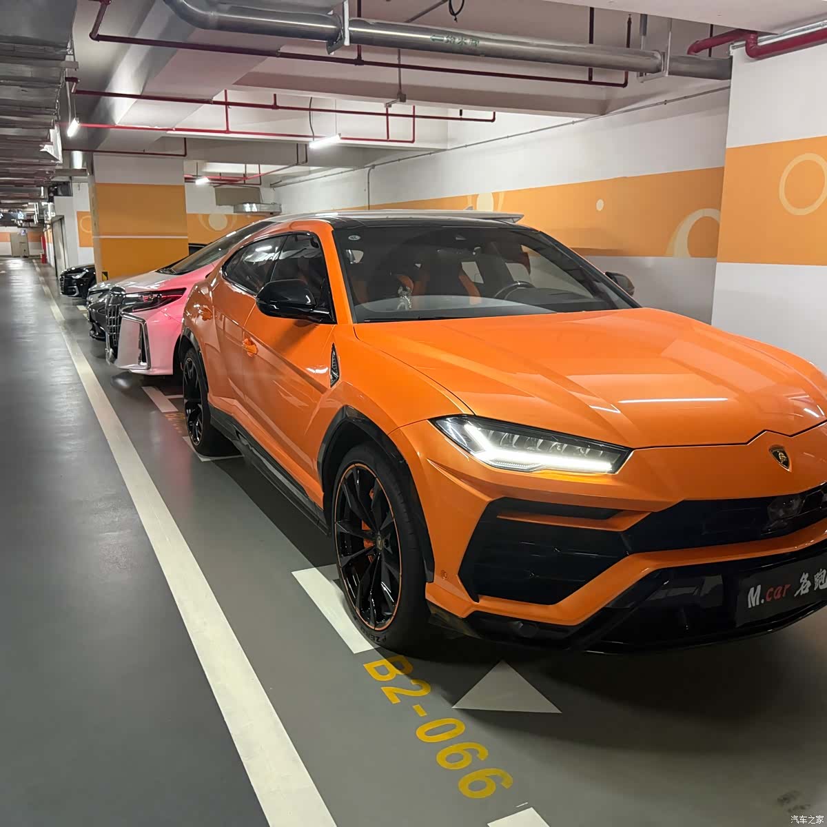 Lamborghini Urus, 2023 14