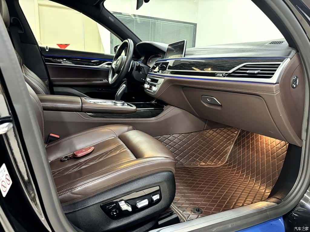 BMW 7 Series, 2021 11