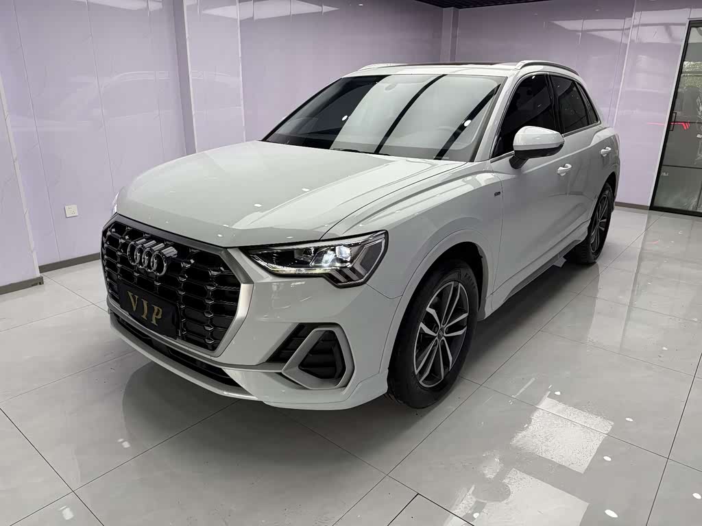 Audi Q3 2022 35 TFSI