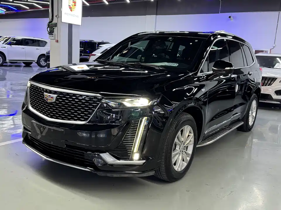 Cadillac XT6
