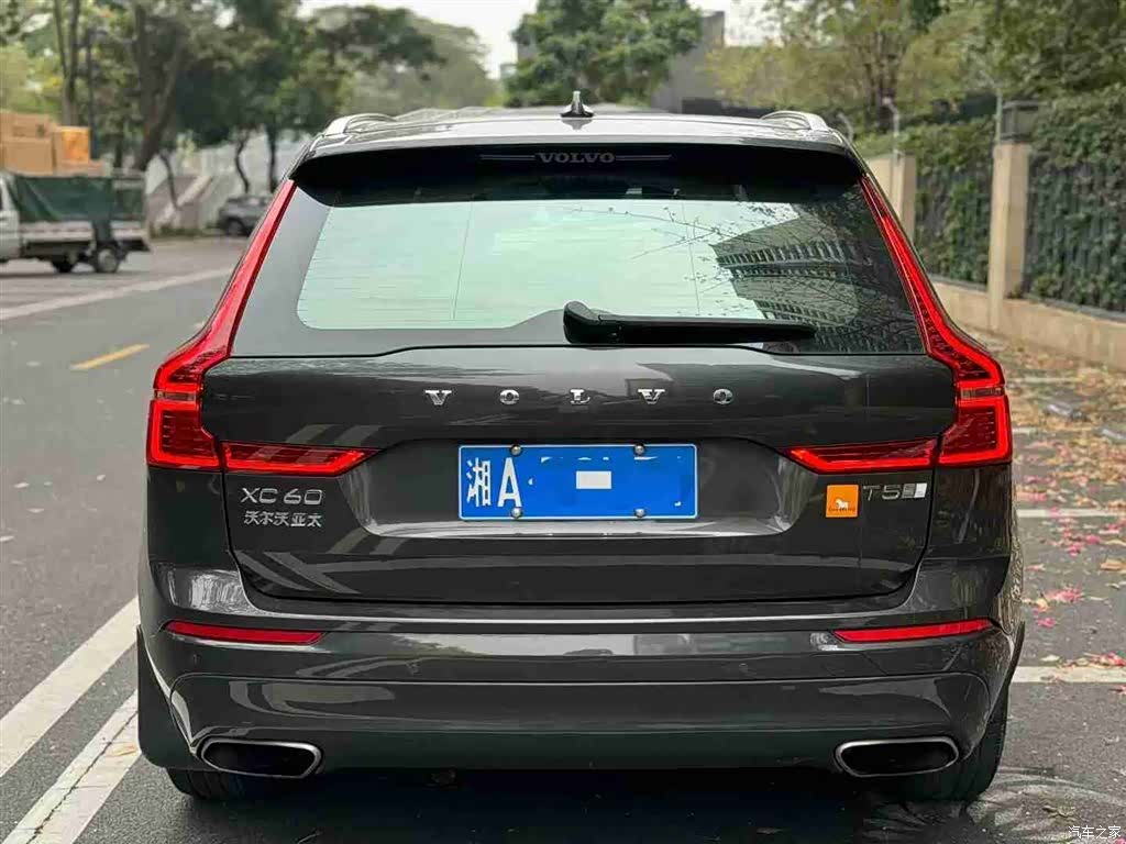 Volvo XC60, 2018 все фото