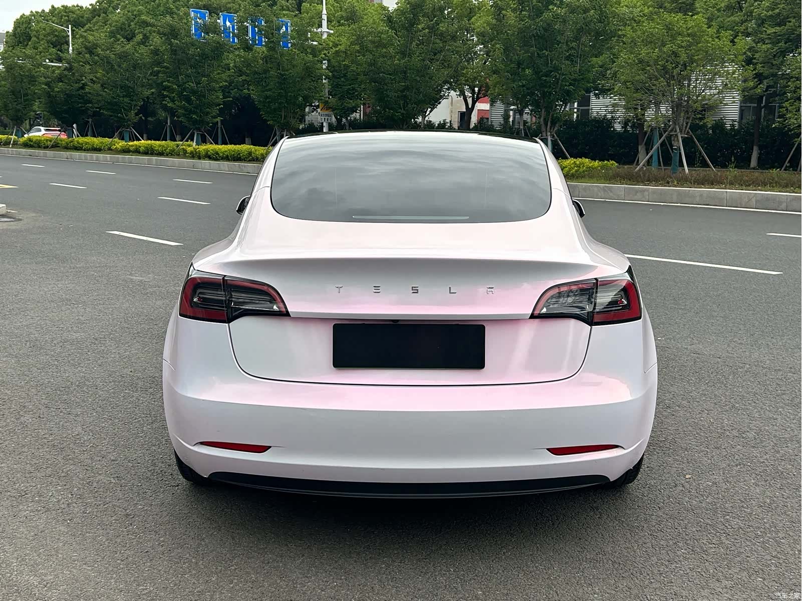 Tesla Model 3, 2022 9