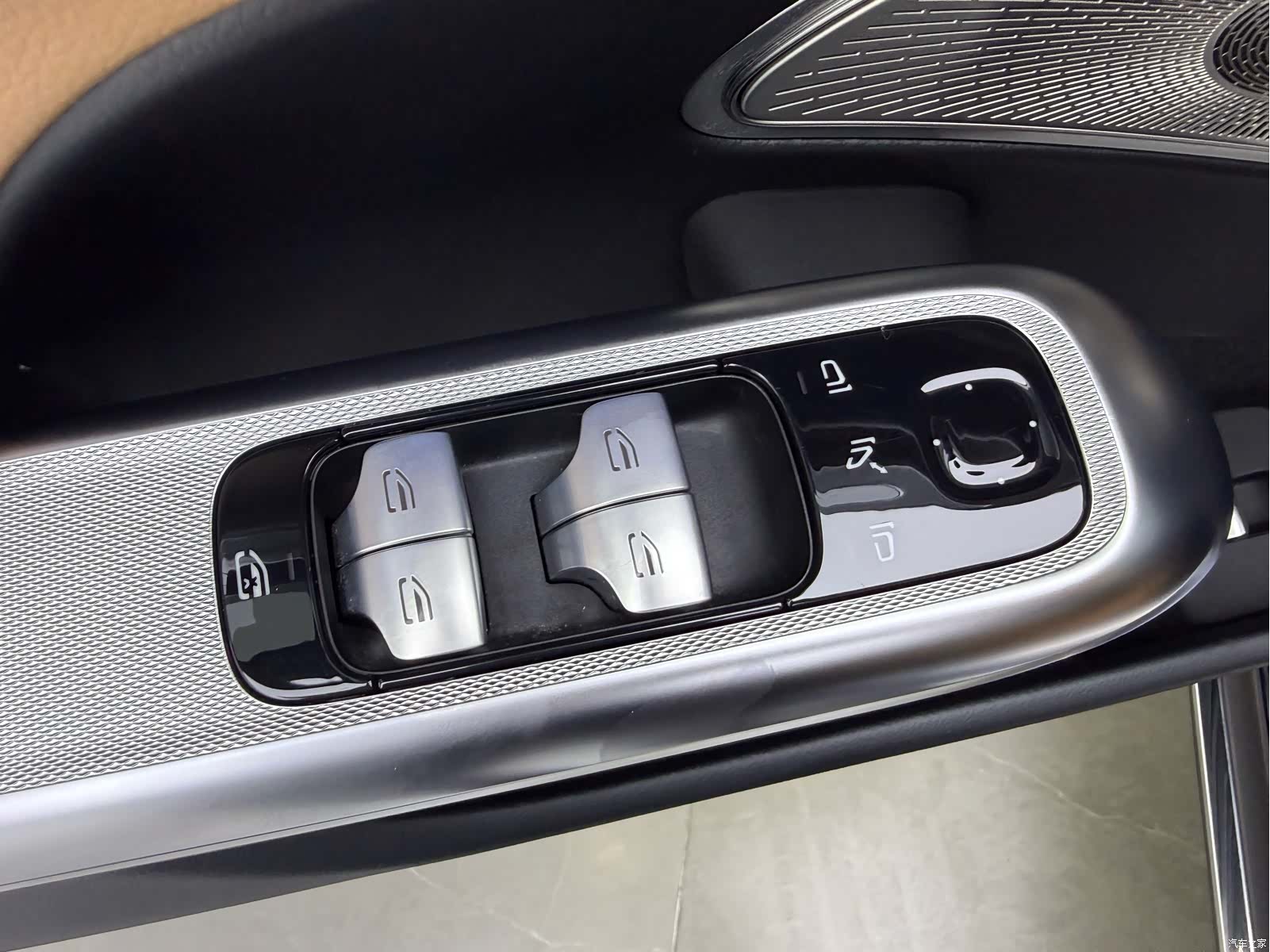 Mercedes-Benz E-Class, 2024 19