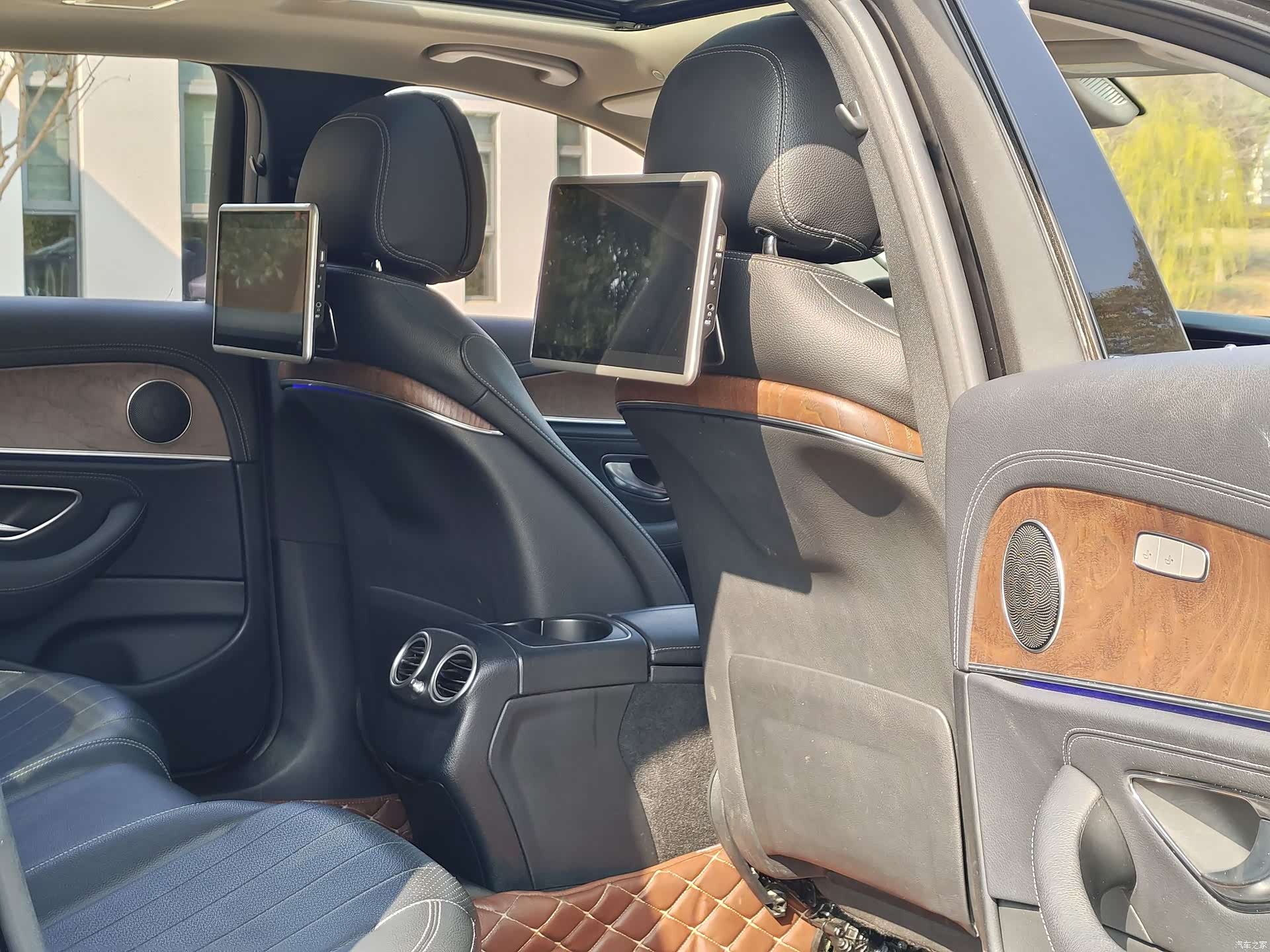 Mercedes-Benz E-Class, 2017 12