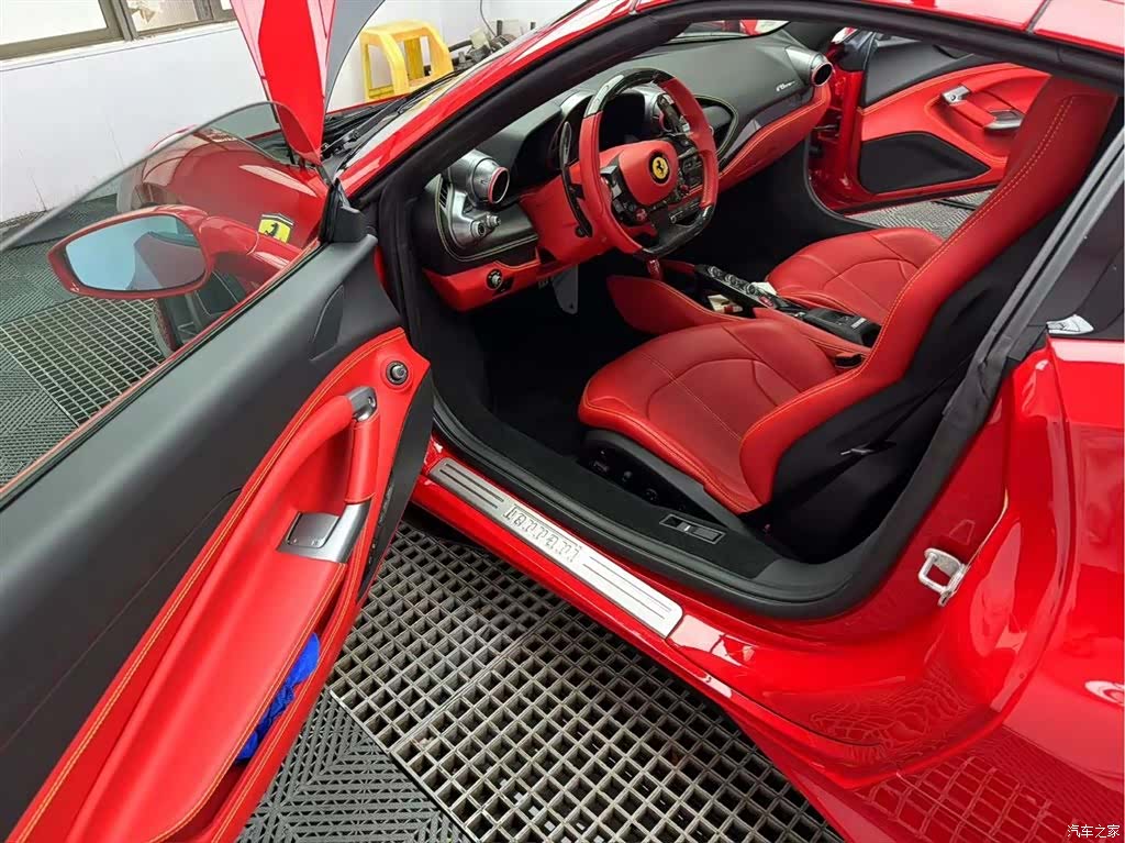 Ferrari F8, 2021 все фото