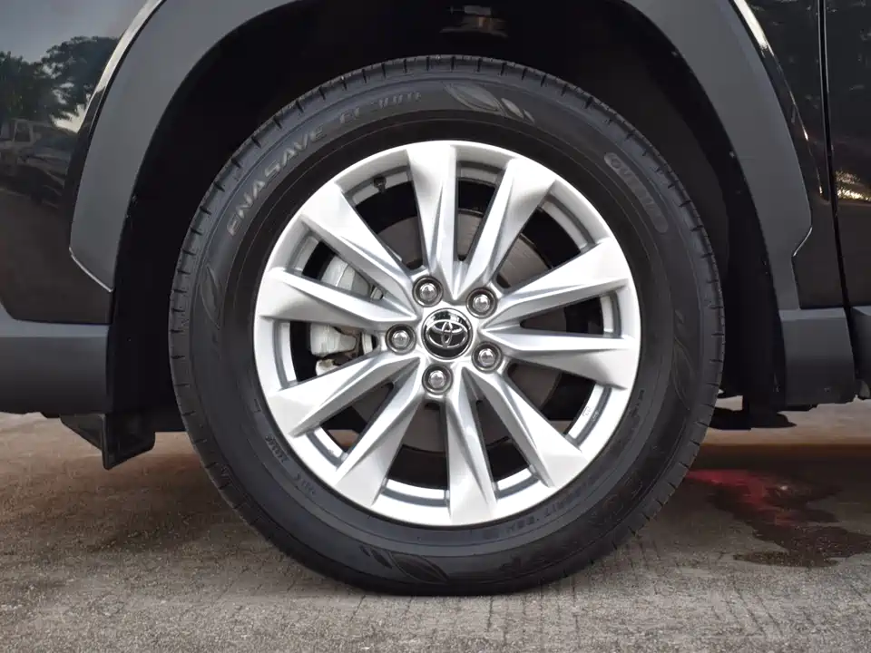 Toyota Corolla Sharp amplifier