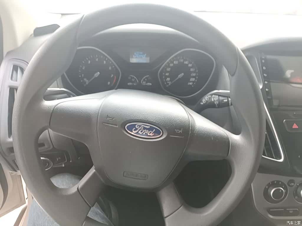 Ford Focus, 2014 11
