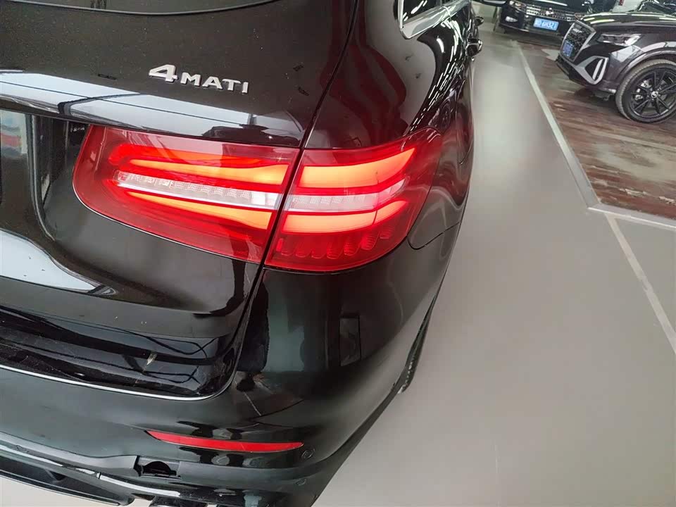 Mercedes-Benz GLC Mercedes-Benz GLC