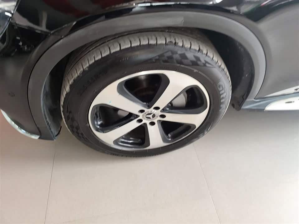 Mercedes-Benz GLC Mercedes-Benz GLC