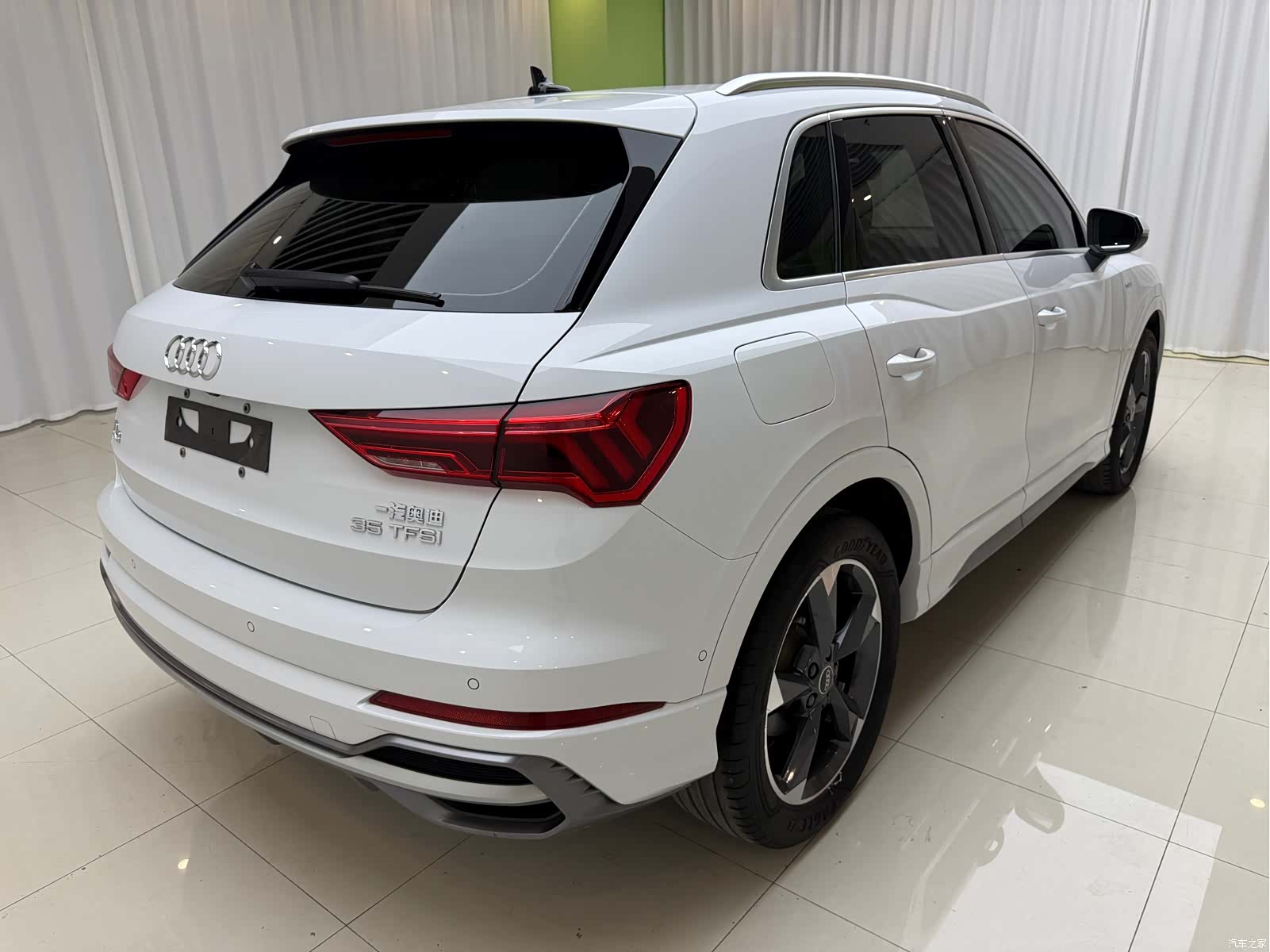 Audi Q3, 2022 4