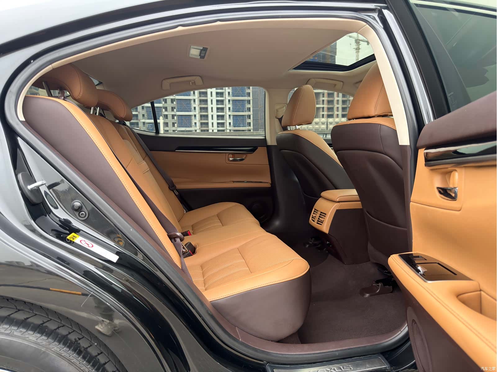 Lexus ES, 2016 12