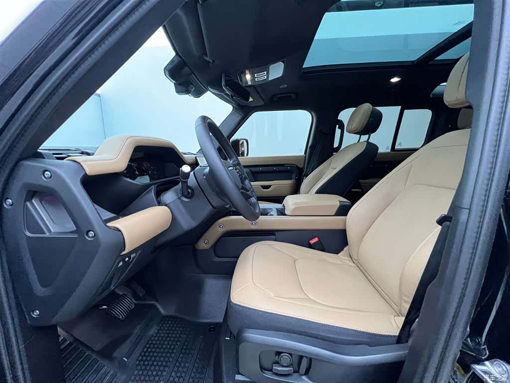 Land Rover Defender, 2025 15