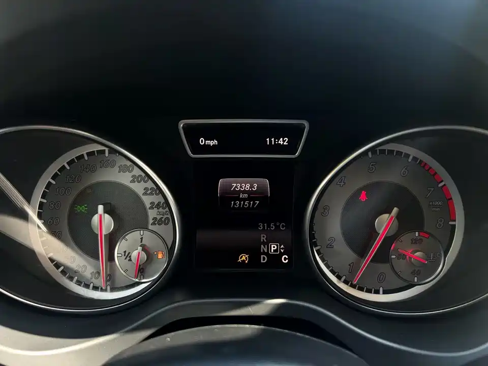 Mercedes-Benz GLA Mercedes-Benz GLA