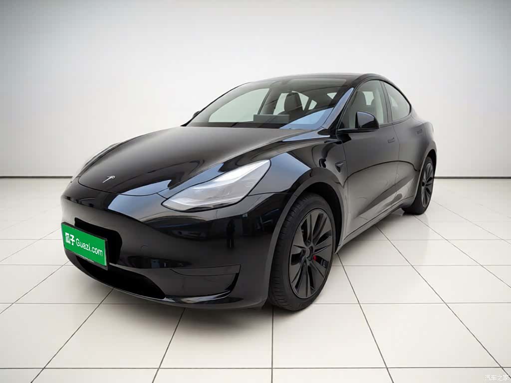 Tesla Model Y, 2023 1