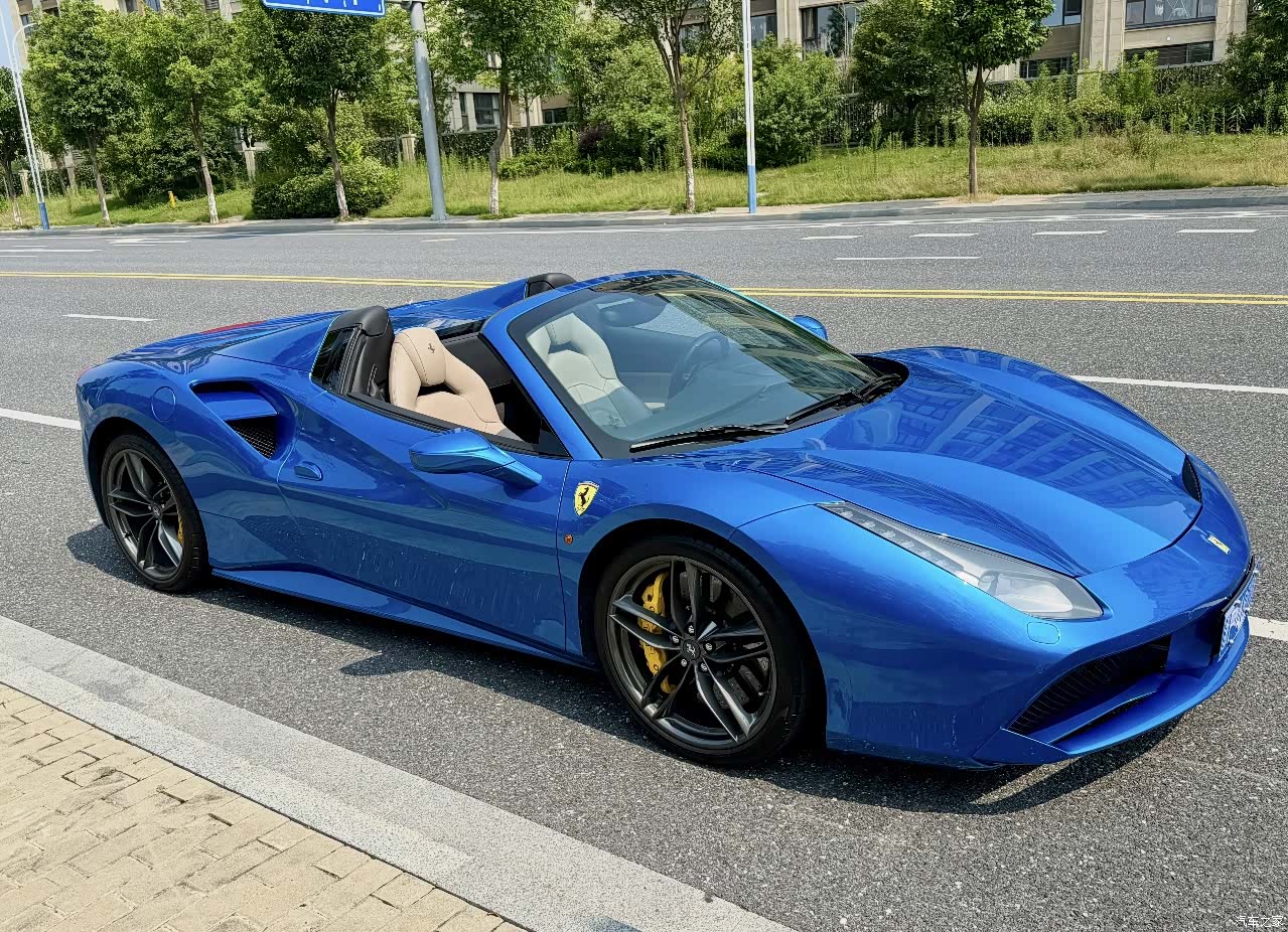 Ferrari 488, 2017 1