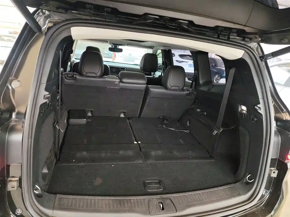 Jeep Grand Commander