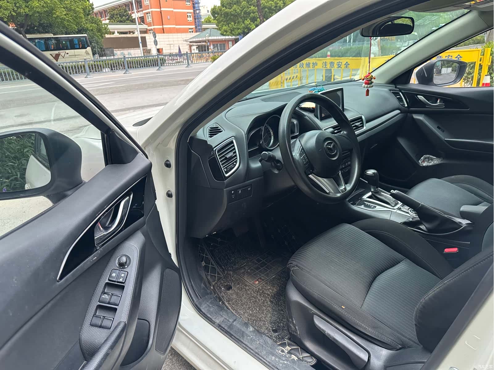 Mazda Mazda3, 2017 8