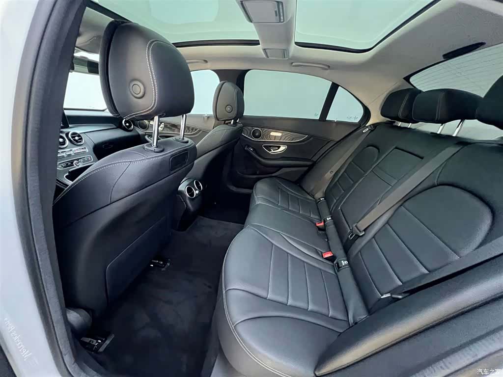 Mercedes-Benz C-Class, 2018 23