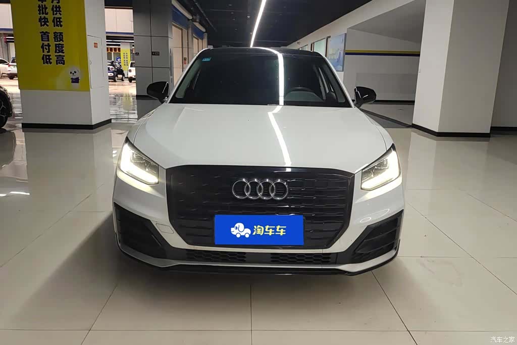 Audi Q2L, 2019 2