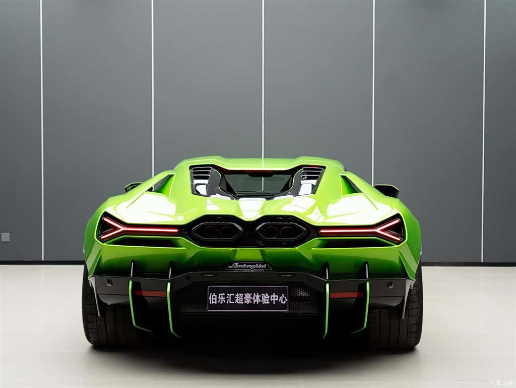Lamborghini Revuelto, 2025 9