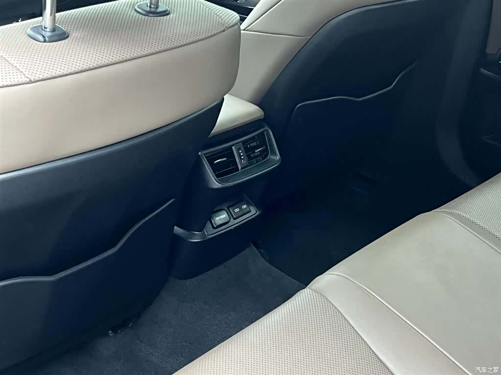 Lexus ES, 2023 27