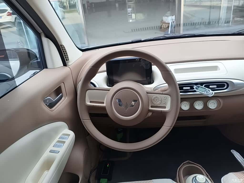 Wuling MINIEV, 2026 11