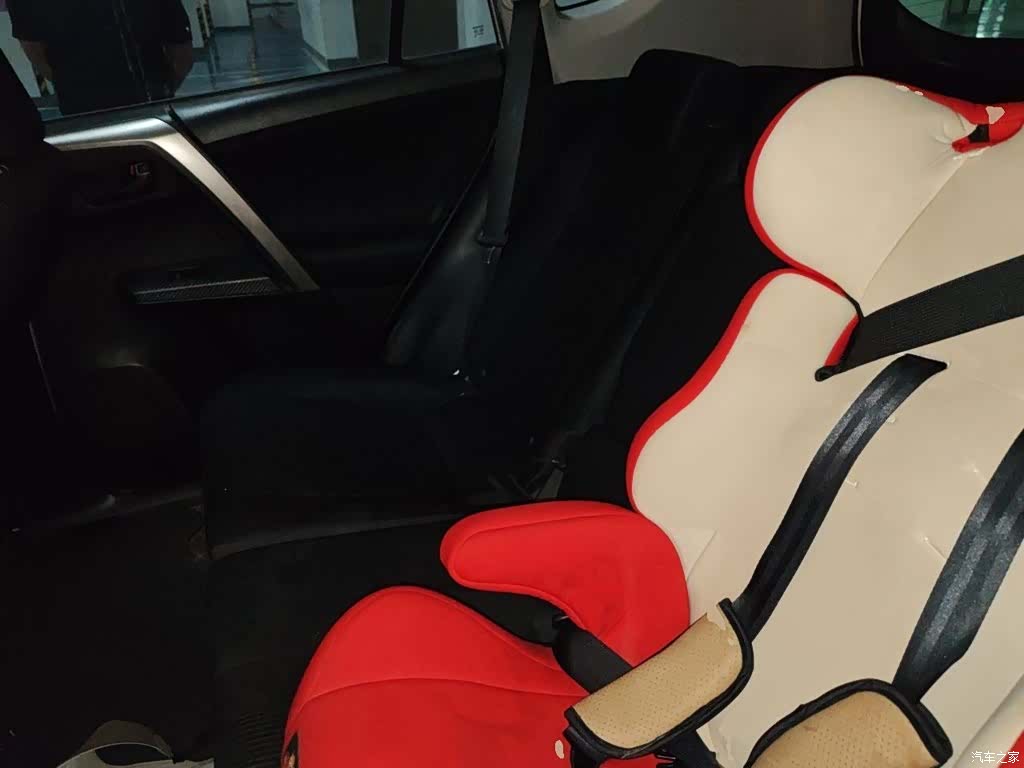 Toyota RAV4, 2016 18