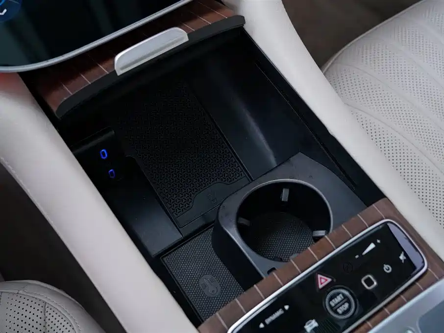 Mercedes-Benz EQS SUV