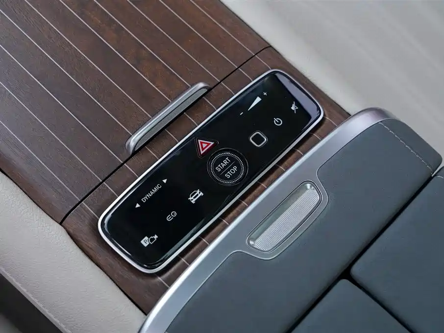 Mercedes-Benz EQS SUV