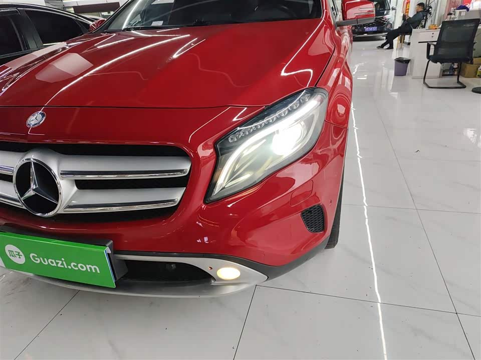 Mercedes-Benz GLA