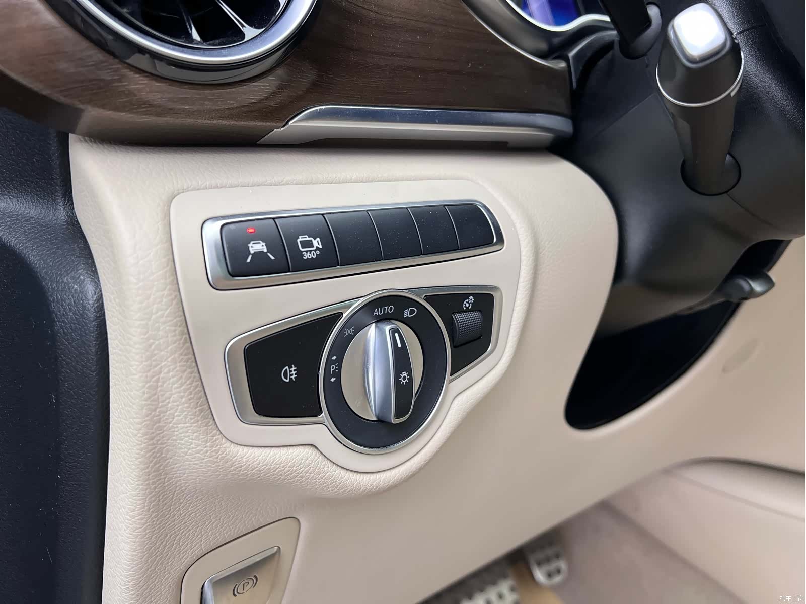 Mercedes-Benz V-Class, 2023 7