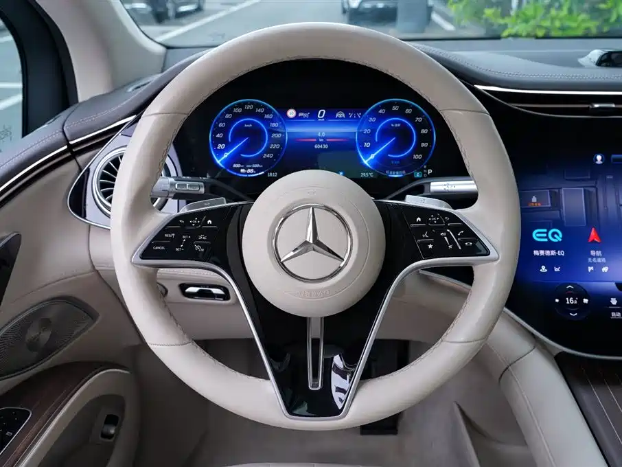 Mercedes-Benz EQS SUV