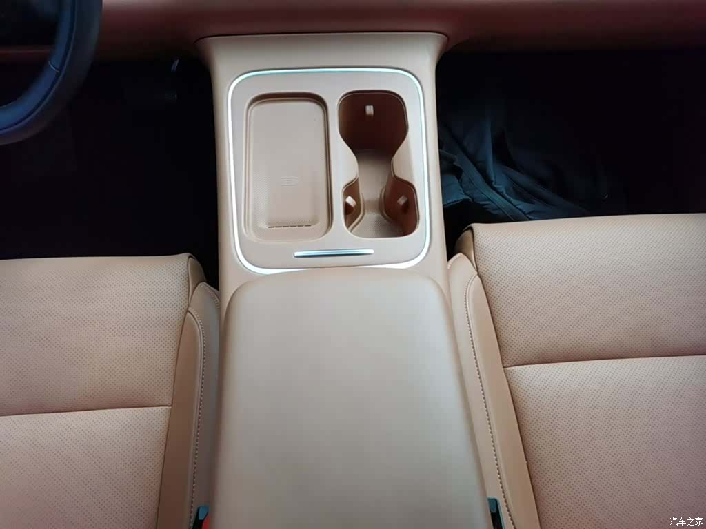 Leapmotor C10, 2025 10