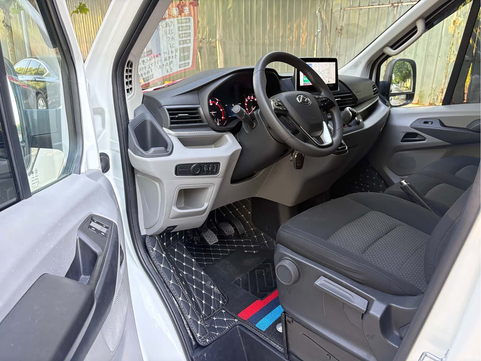 Maxus V90, 2023 11