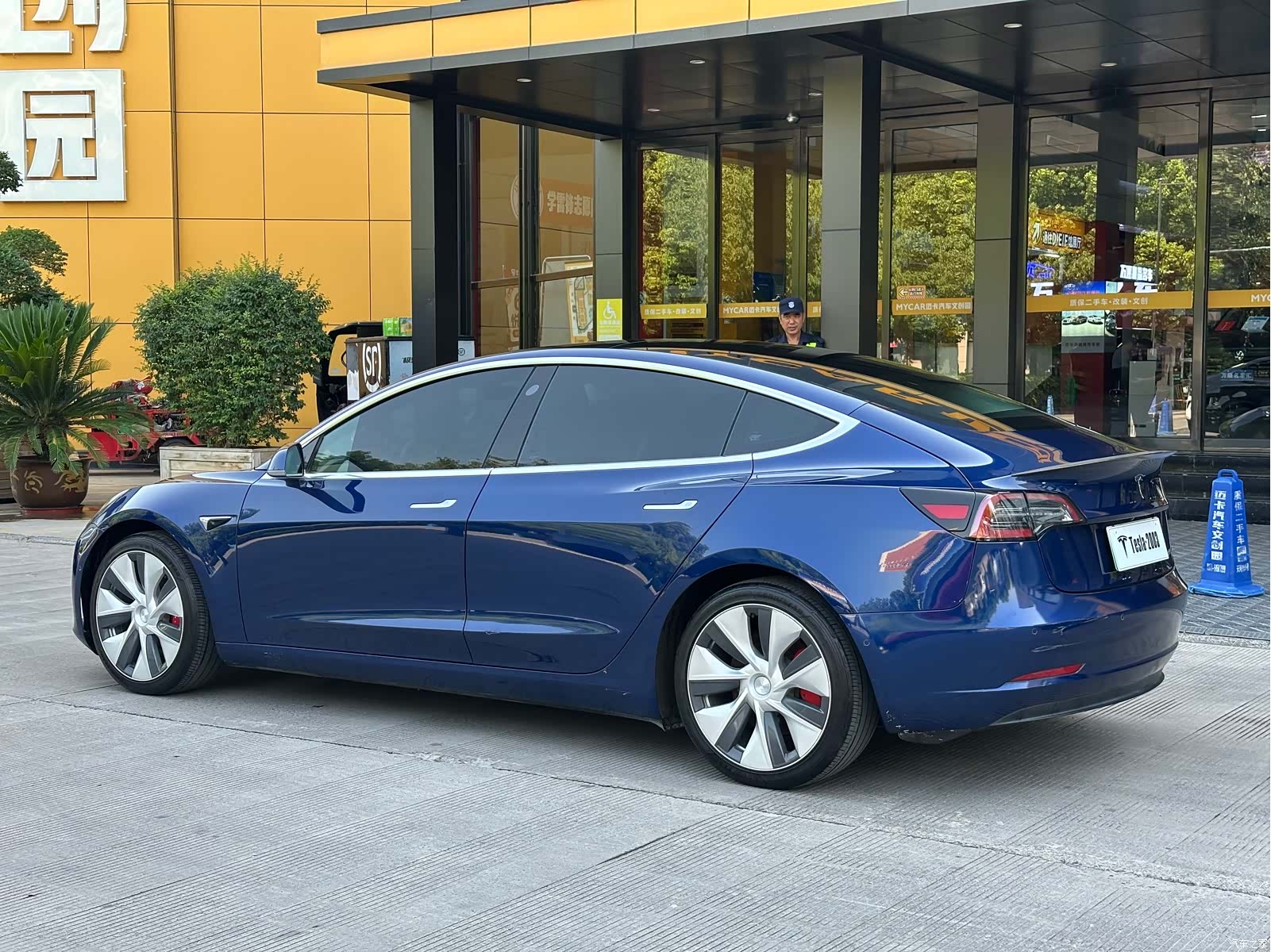 Tesla Model 3, 2019 все фото