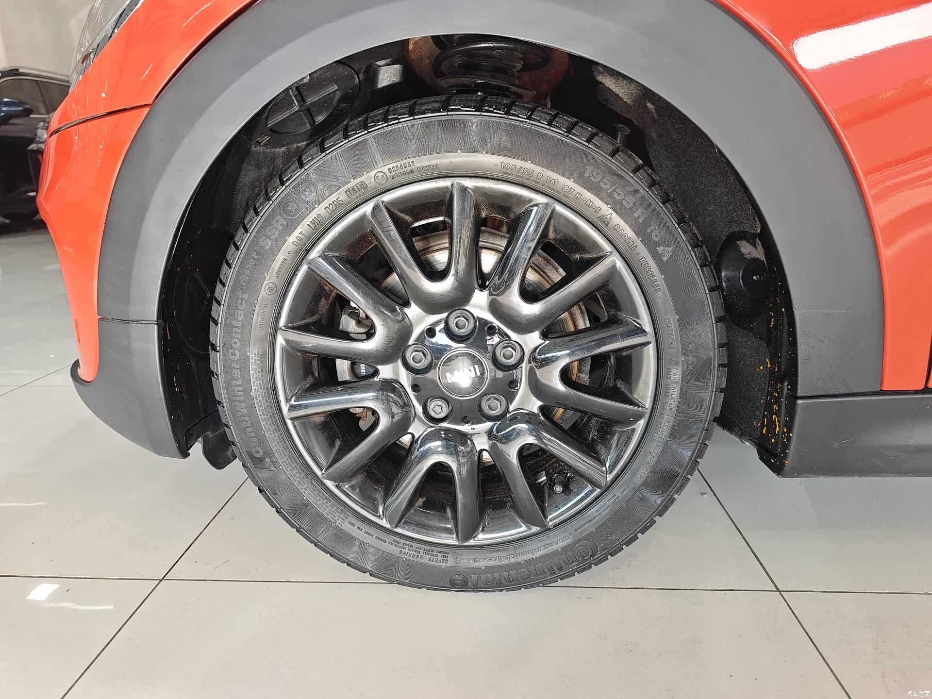 Mini ONE, 2019 17