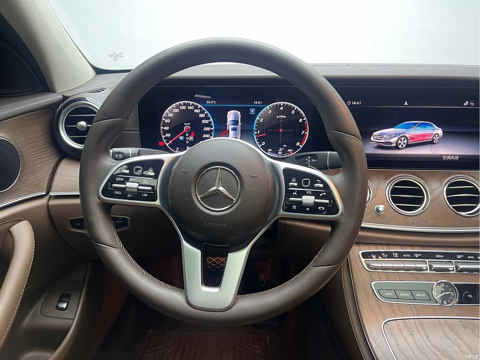 Mercedes-Benz E-Class, 2019 12