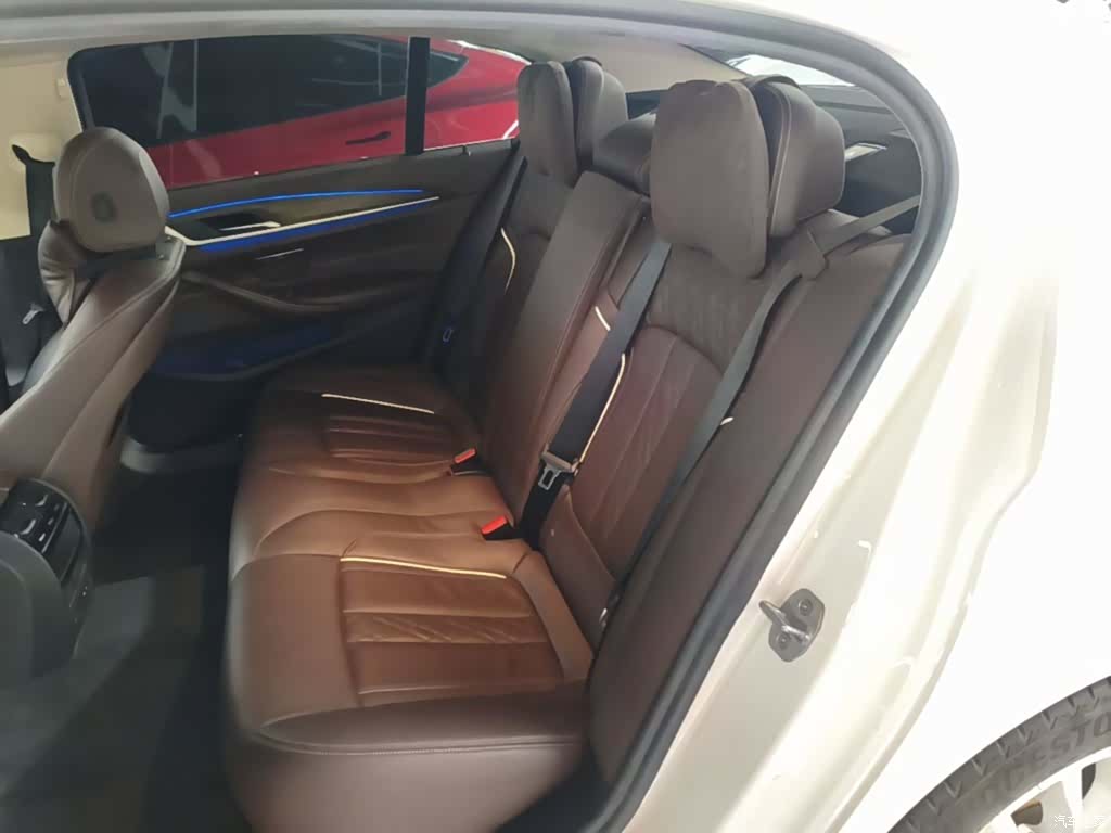 BMW 5 Series, 2019 13