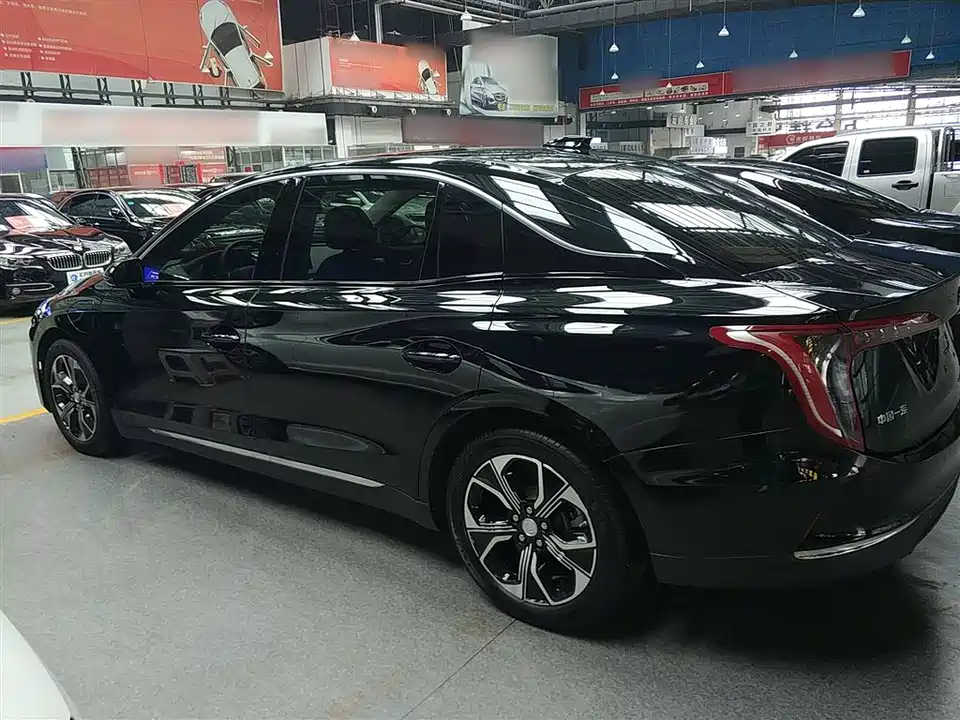 Hongqi E-QM5 Hongqi E-QM5