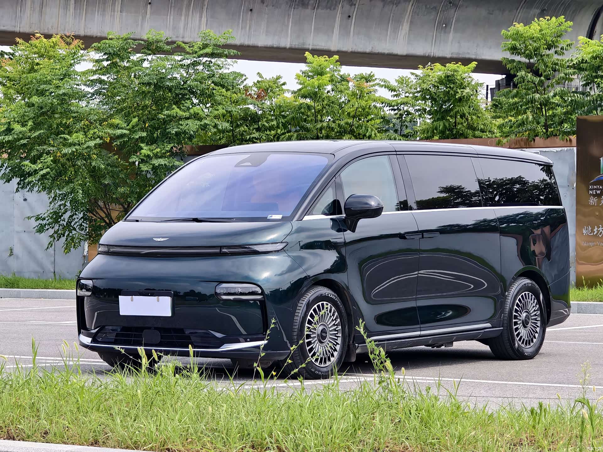 LEVC L380, 2025 1